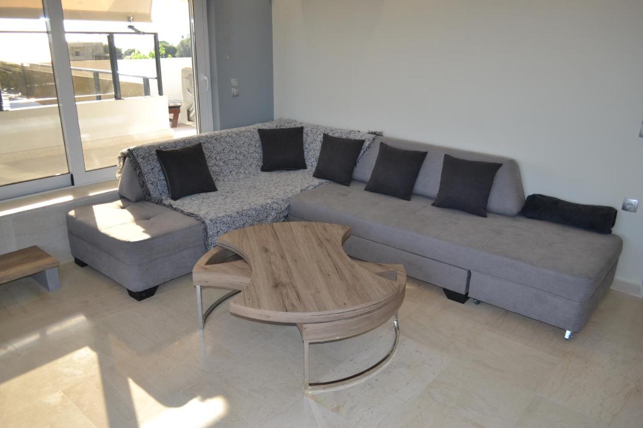 Stergiou Luxury Apartments With Shared Pool アナヴィソス エクステリア 写真