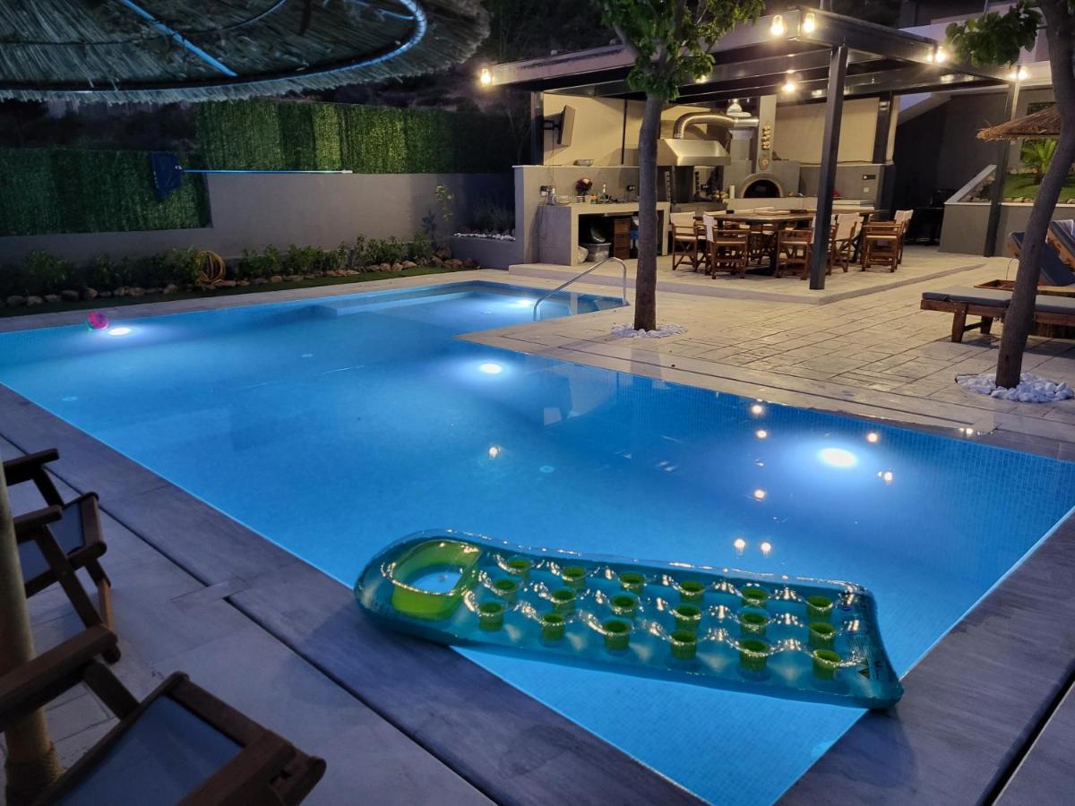 Stergiou Luxury Apartments With Shared Pool アナヴィソス エクステリア 写真