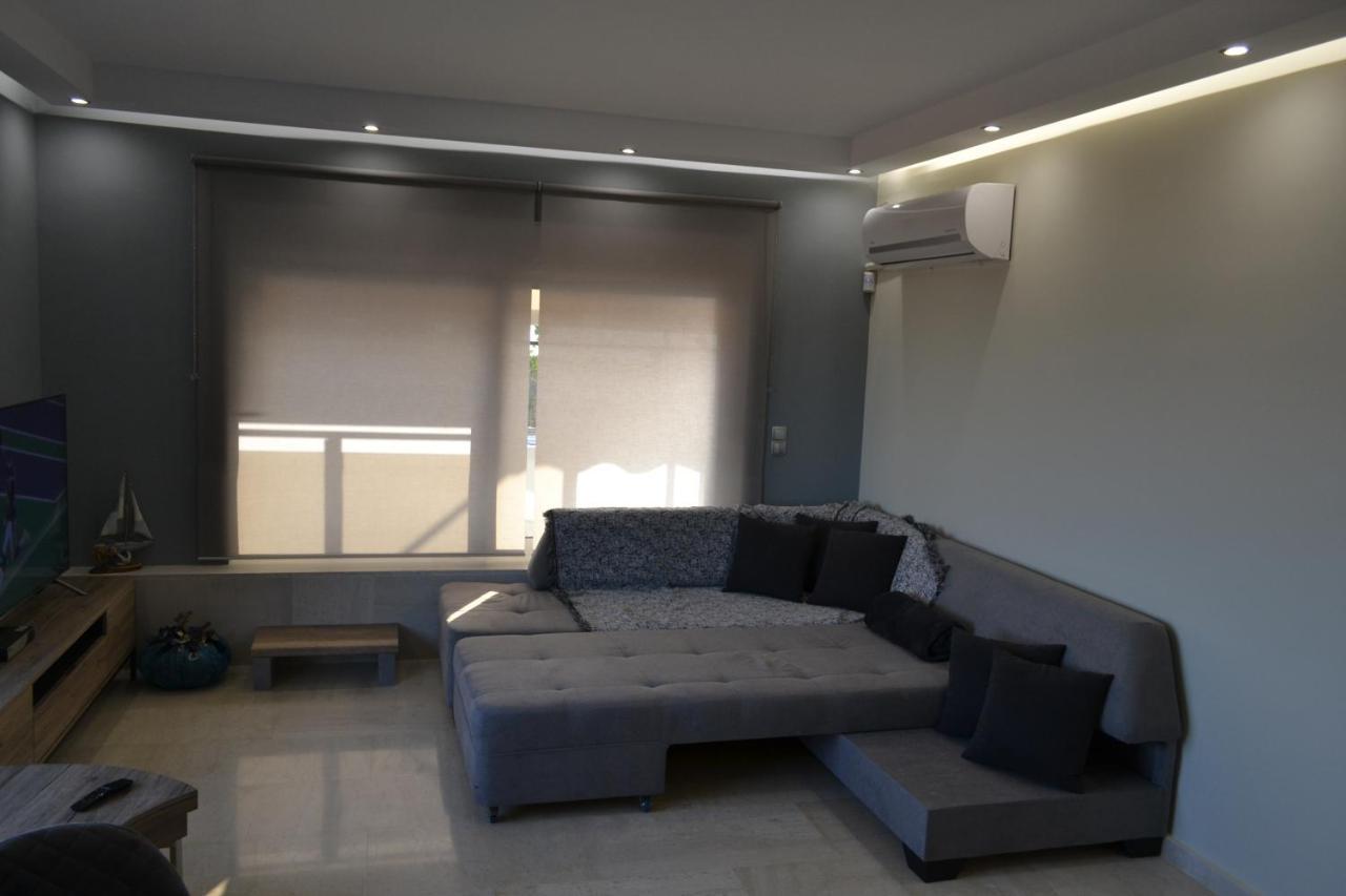 Stergiou Luxury Apartments With Shared Pool アナヴィソス エクステリア 写真