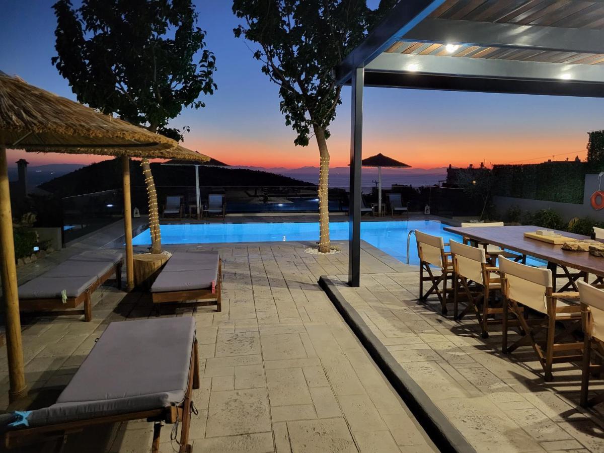 Stergiou Luxury Apartments With Shared Pool アナヴィソス エクステリア 写真