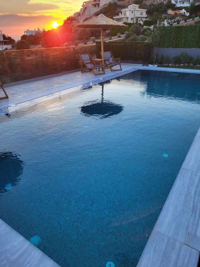 Stergiou Luxury Apartments With Shared Pool アナヴィソス エクステリア 写真