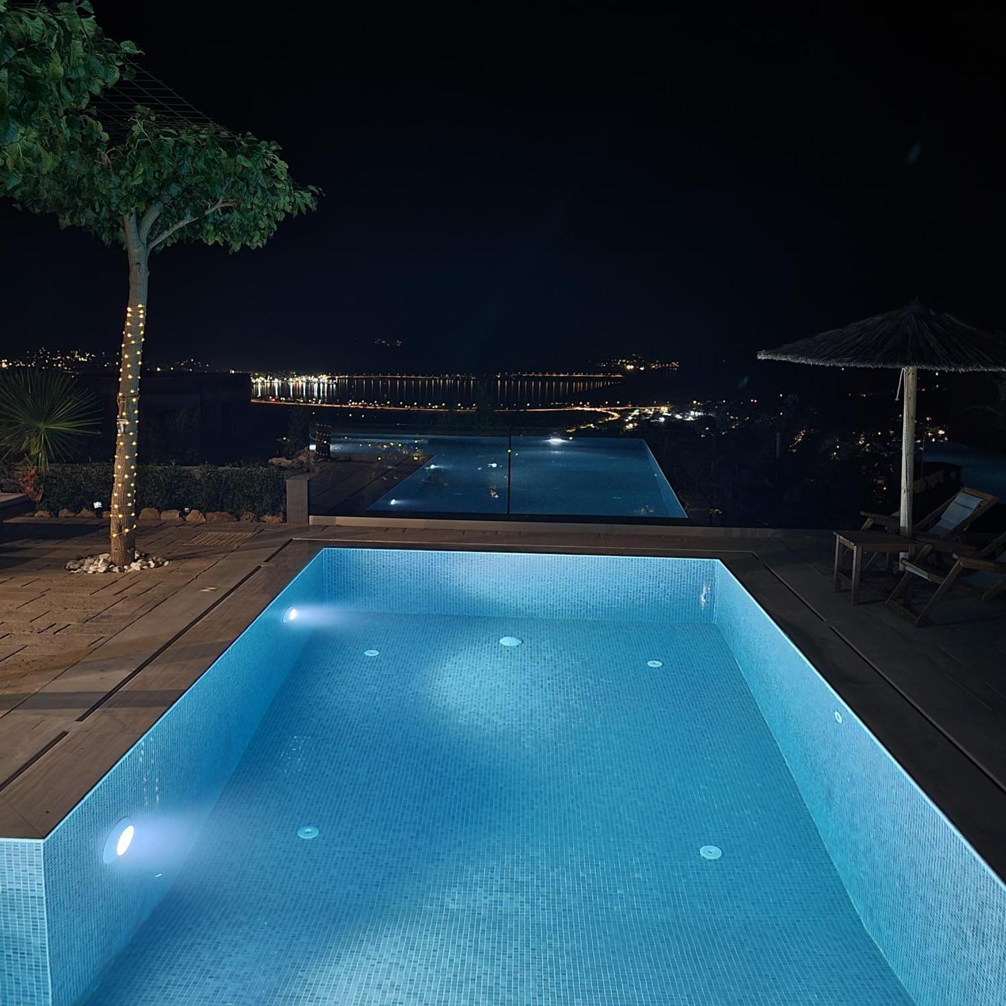 Stergiou Luxury Apartments With Shared Pool アナヴィソス エクステリア 写真